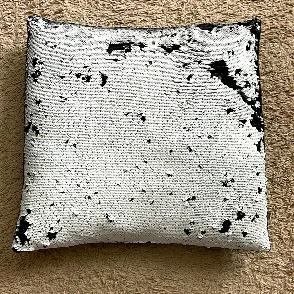 Sequin Pillow - black and white